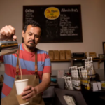 ¿Busca un excelente café mexicano Visite el único café local de Woodburn